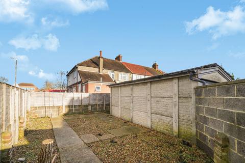 undefined, Wide Way, Mitcham, CR4