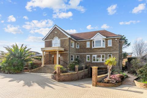 2 bedroom flat for sale, Sea Avenue, Rustington, BN16