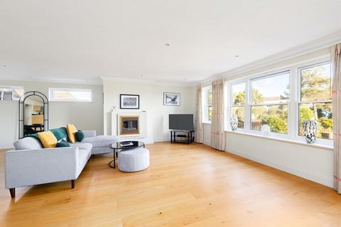 2 bedroom flat for sale, Sea Avenue, Rustington, BN16