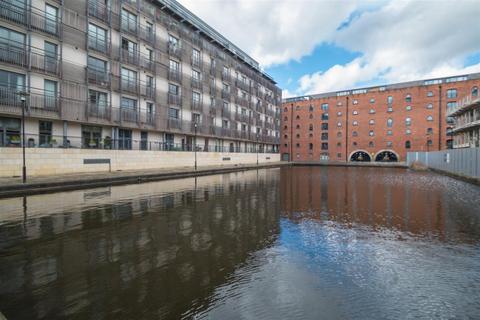 2 bedroom apartment to rent, Vantage Quay, Brewer Street, Manchester