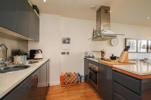 2 bedroom apartment to rent, Vantage Quay, Brewer Street, Manchester
