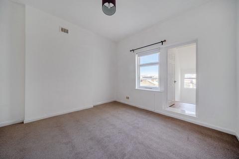 2 bedroom flat for sale, Rosendale Road, West Dulwich, London, SE21