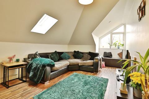 1 bedroom flat for sale, Avon Close, Bournemouth, Dorset, BH8