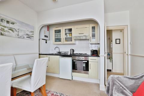 1 bedroom flat for sale, Sea Road, Boscombe, Bournemouth, Dorset, BH5