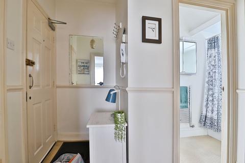 1 bedroom flat for sale, Sea Road, Boscombe, Bournemouth, Dorset, BH5