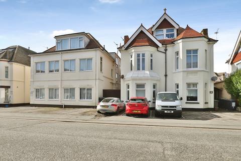 Sea Road, Boscombe, Bournemouth, Dorset, BH5