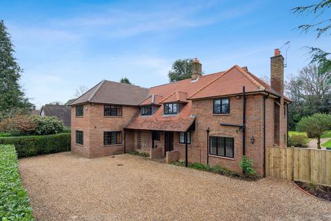 undefined, Chiltern Hills Road, Beaconsfield, HP9