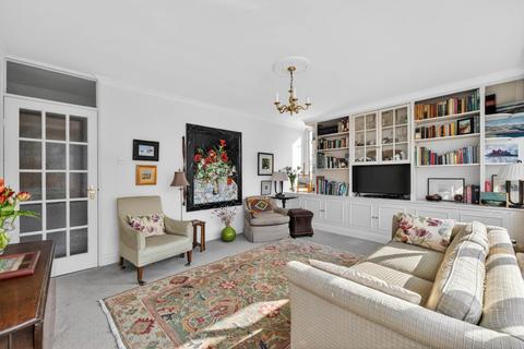 2 bedroom flat for sale, Churchill Gardens, London, SW1V