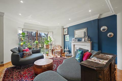3 bedroom apartment for sale, Lindfield Gardens, Hampstead, London NW3