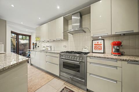 3 bedroom apartment for sale, Lindfield Gardens, Hampstead, London NW3