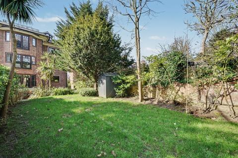 3 bedroom apartment for sale, Lindfield Gardens, Hampstead, London NW3