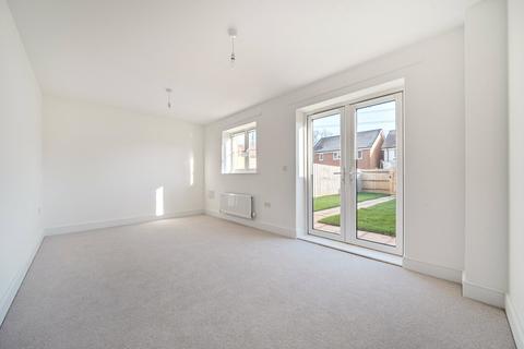 3 bedroom semi-detached house for sale, Southampton Road, Titchfield, Fareham, Hampshire, PO14