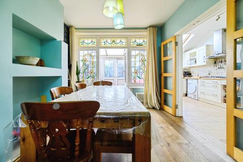 4 bedroom semi-detached house for sale, Lyndhurst Road, Portsmouth, Hampshire, PO2