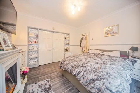 3 bedroom end of terrace house for sale, Gatcombe Avenue, PORTSMOUTH, Hampshire, PO3
