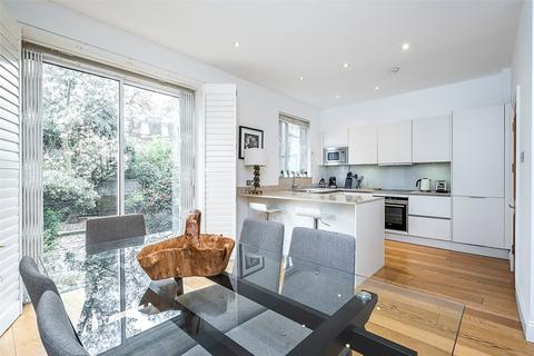 4 bedroom flat to rent, Porchester Terrace, Bayswater, London, W2