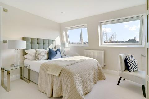 3 bedroom apartment for sale, Oberstein Road, SW11