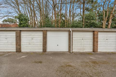 2 bedroom flat for sale, Bassett Avenue, Southampton, Hampshire, SO16
