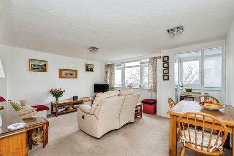 2 bedroom flat for sale, Bassett Avenue, Southampton, Hampshire, SO16