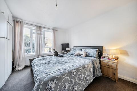 2 bedroom flat to rent, Meadow Court, Meadow Road, Worthing, West Sussex, BN11