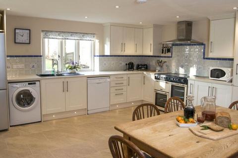 4 bedroom house to rent, West End, Kingham, Chipping Norton, OX7