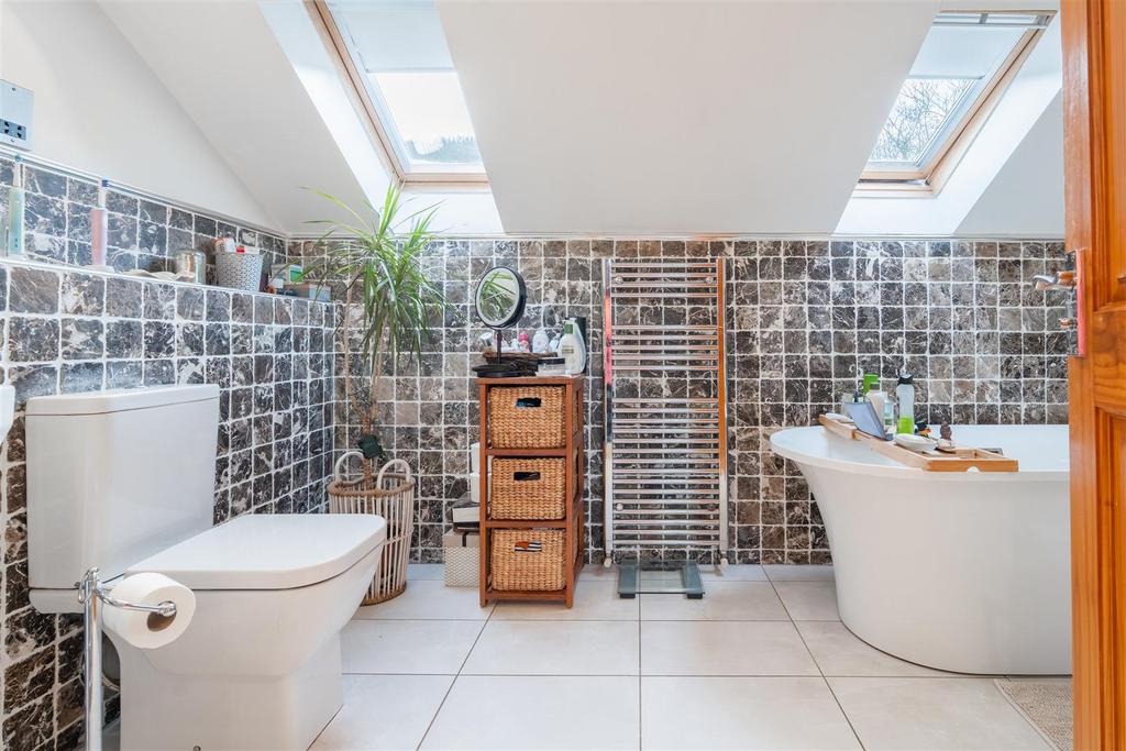 Main.bathroom