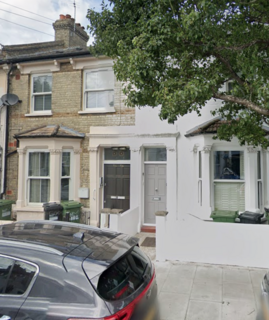 2 bedroom ground floor flat to rent, Cobbold Road, London NW10