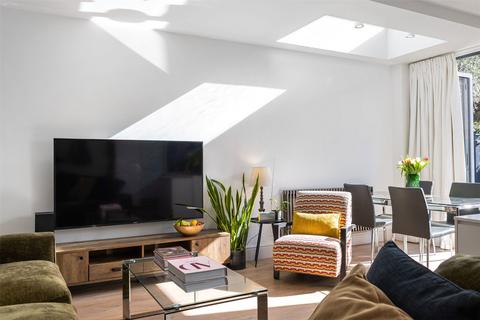 2 bedroom maisonette for sale, Godstone Road, Twickenham, TW1
