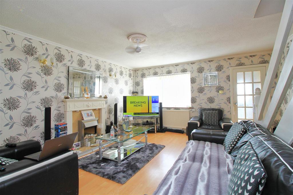 Lounge...jpg