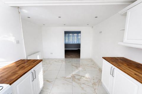 3 bedroom house to rent, Hambleton Green, Gateshead,