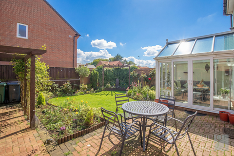 4 bedroom detached house for sale, Harebell Road, Attleborough