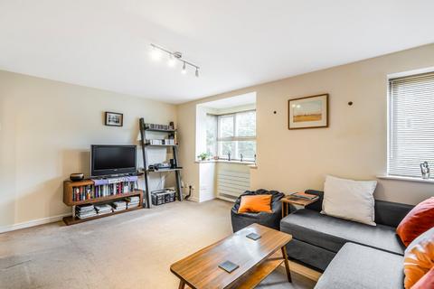 Woodgate Drive, Streatham, London, SW16