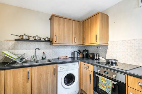 1 bedroom flat for sale, Woodgate Drive, Streatham, London, SW16