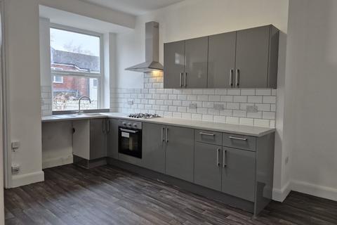 2 bedroom terraced house to rent, Ryeburne Street, Oldham OL4