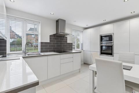 undefined,  Ellis Avenue, STEVENAGE SG1