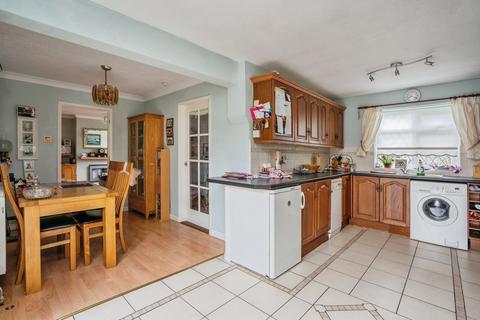 2 bedroom bungalow for sale, James Copse Road, Waterlooville, Hampshire, PO8
