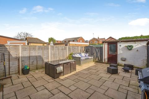 4 bedroom semi-detached house for sale, Barney Evans Crescent, Waterlooville, Hampshire, PO8