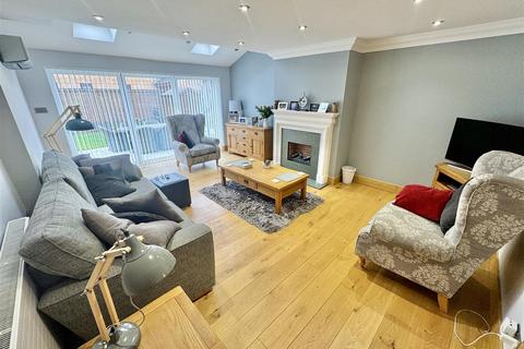 undefined, Broadacres, Luton, LU2 7YF