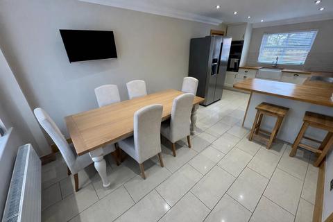 undefined, Broadacres, Luton, LU2 7YF