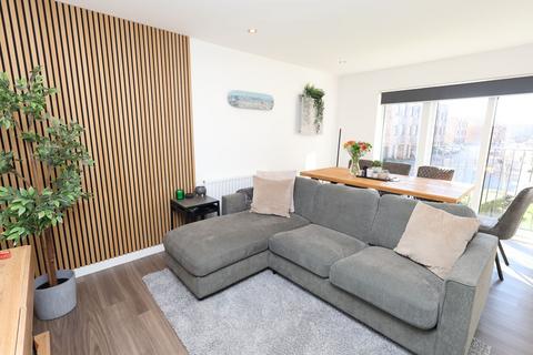 2 bedroom flat for sale, Enriqueta Rylands Close, Stretford, M32