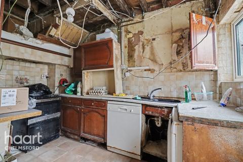 3 bedroom semi-detached house for sale, Springfield Park Lane, Chelmsford