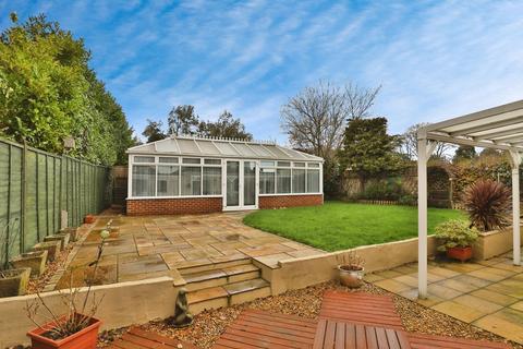 5 bedroom bungalow for sale, Manor Avenue, Poole, Dorset, BH12