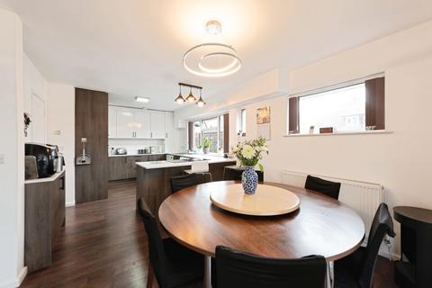 4 bedroom bungalow for sale, Summerhill Road, Waterlooville, Hampshire, PO8