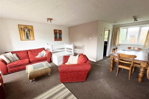 3 bedroom house to rent, Larchwood Drive, Wilmslow, Cheshire