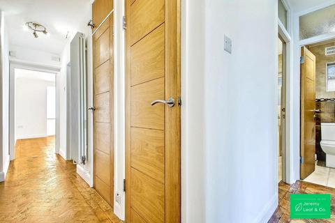 2 bedroom flat for sale, Ballards Lane, Finchley, London