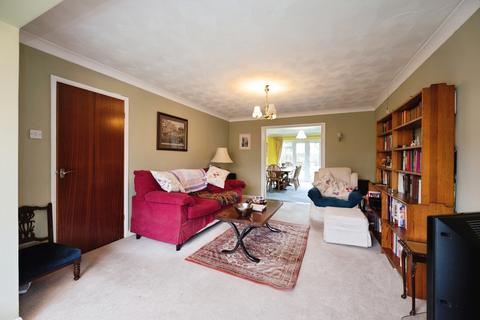 4 bedroom detached house for sale, Chichester Avenue, Hayling Island, PO11
