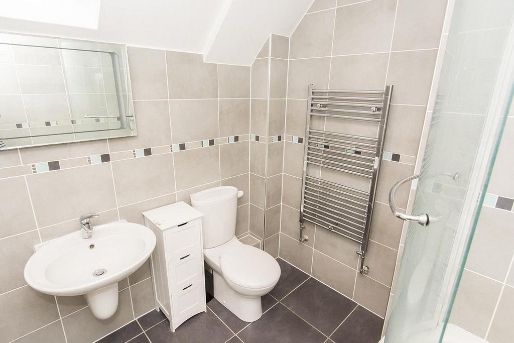 Master En-Suite