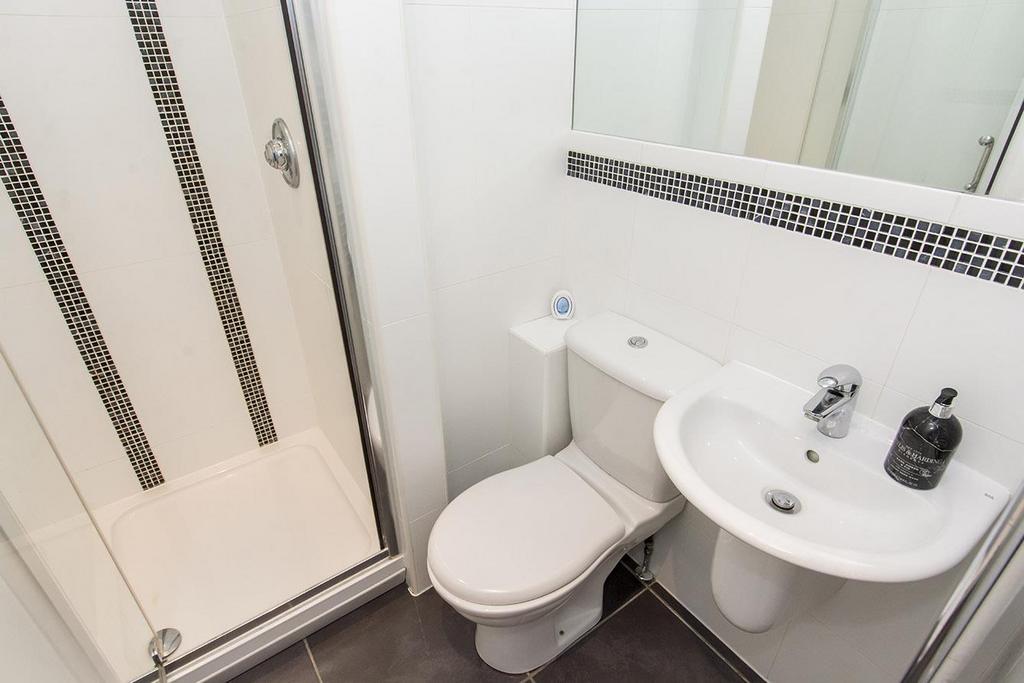 Guest En-Suite