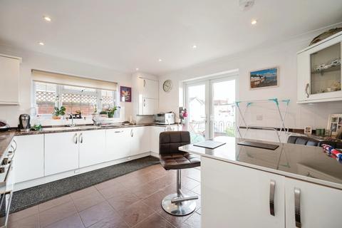 4 bedroom detached house for sale, Marshall Road, Hayling Island, Hampshire, PO11