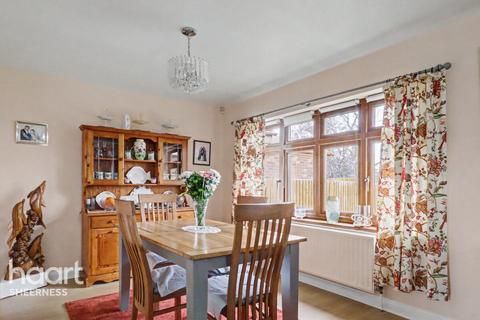 4 bedroom detached house for sale, Queenborough Road, Minster
