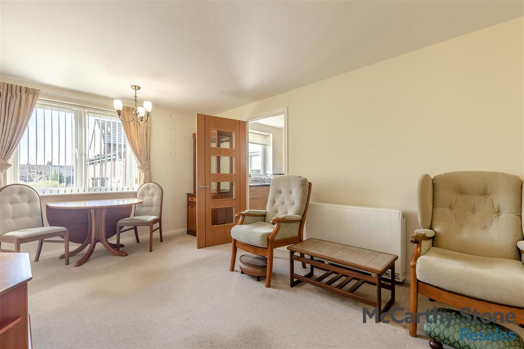 8680514-interior13.jpg